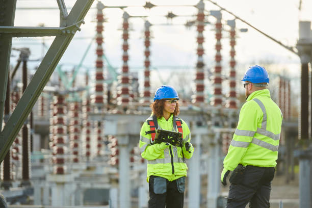 Best Electrical Contractors for Businesses  in Ashwaubenon, WI