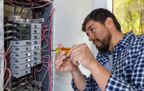 Best Emergency Electrician Near Me  in Ashwaubenon, WI